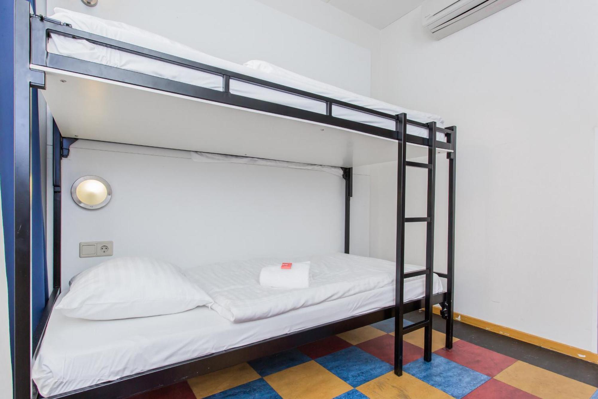 Bud Gett Hostels Groningue Extérieur photo